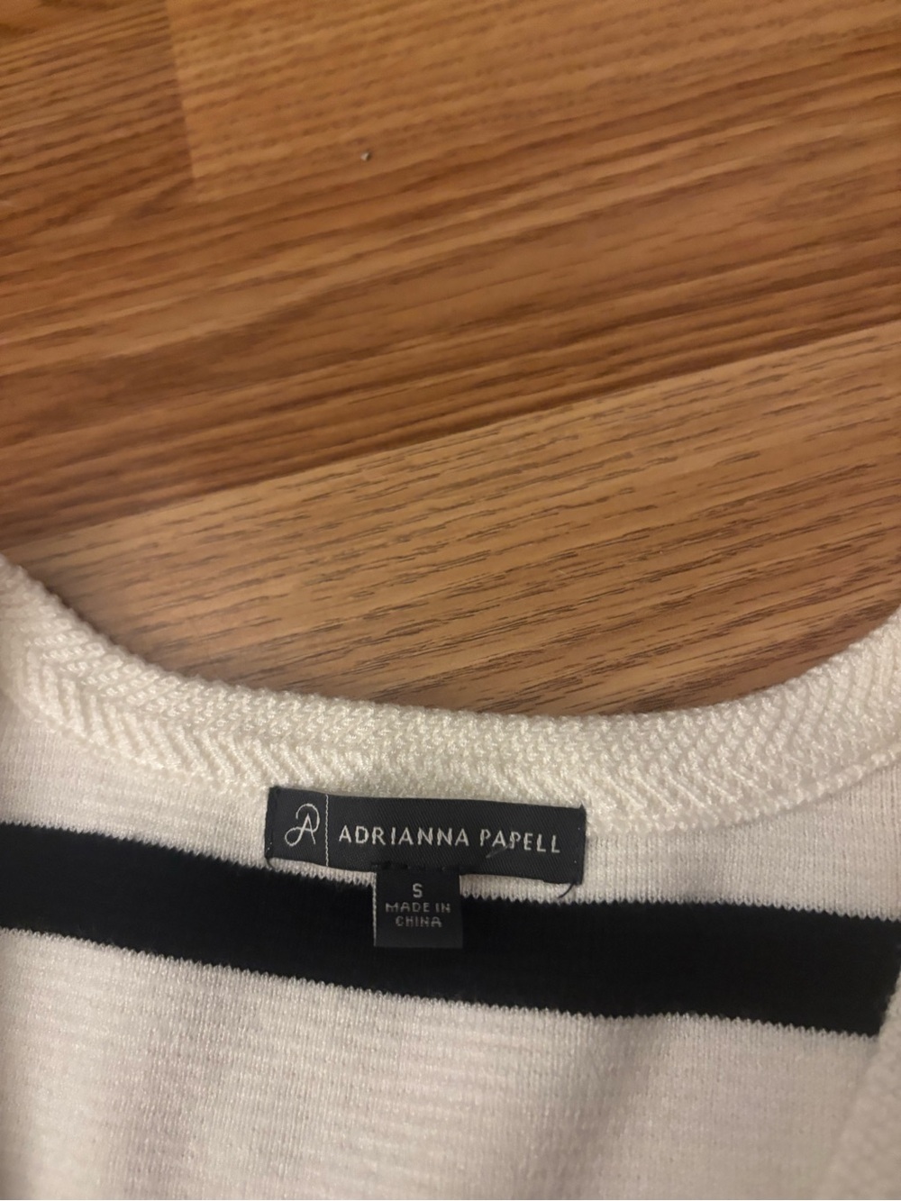 Adrianna Papell Striped V-Neck Sweater Vest Size Small - Picture 7 of 8